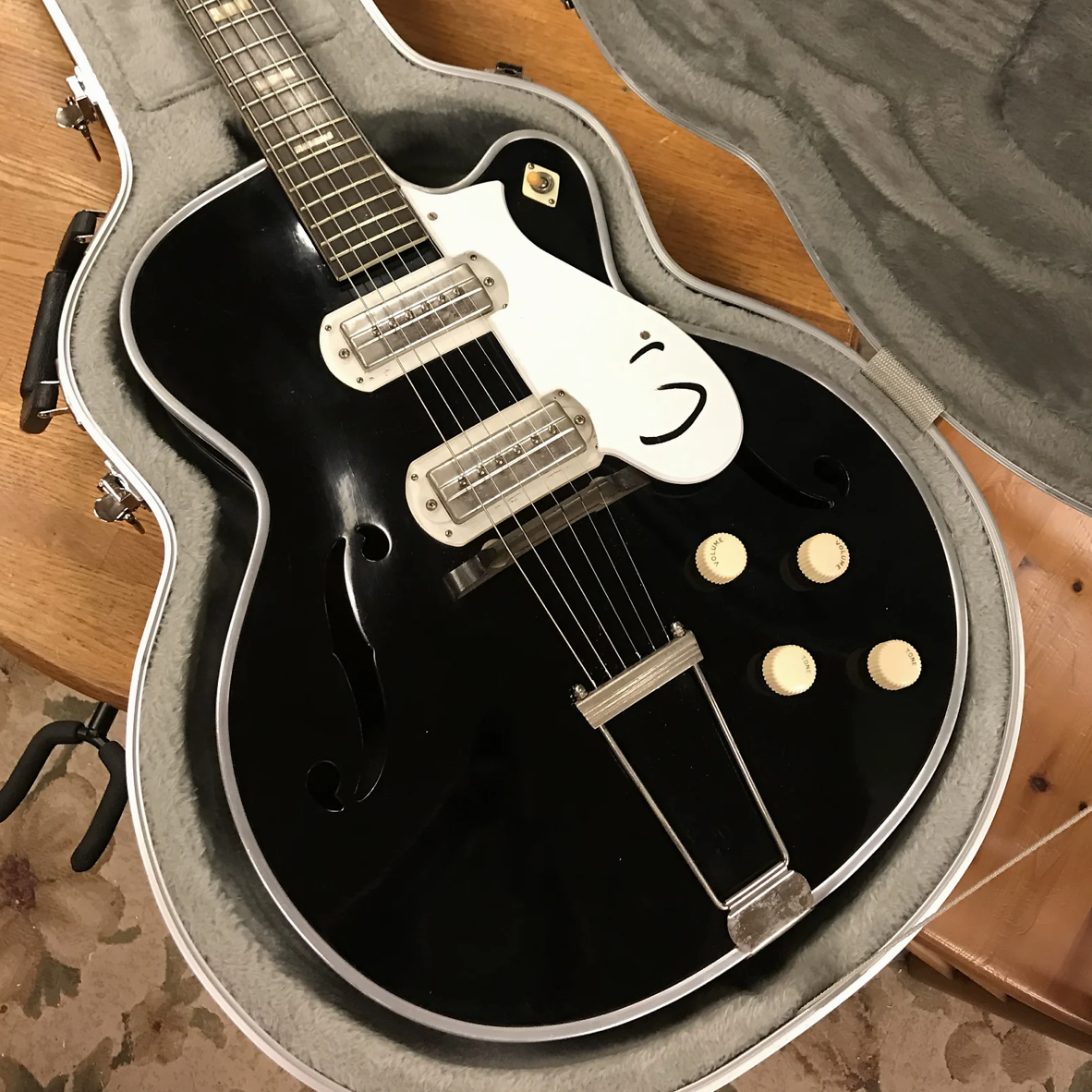 1955-1957 Silvertone H63/H64 Harmometal Espanada Black