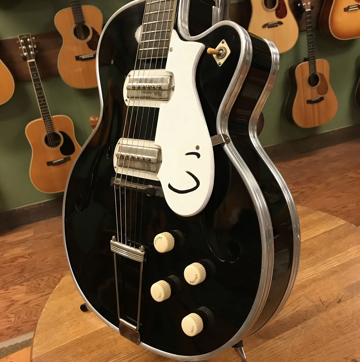 1955-1957 Silvertone H63/H64 Harmometal Espanada Black