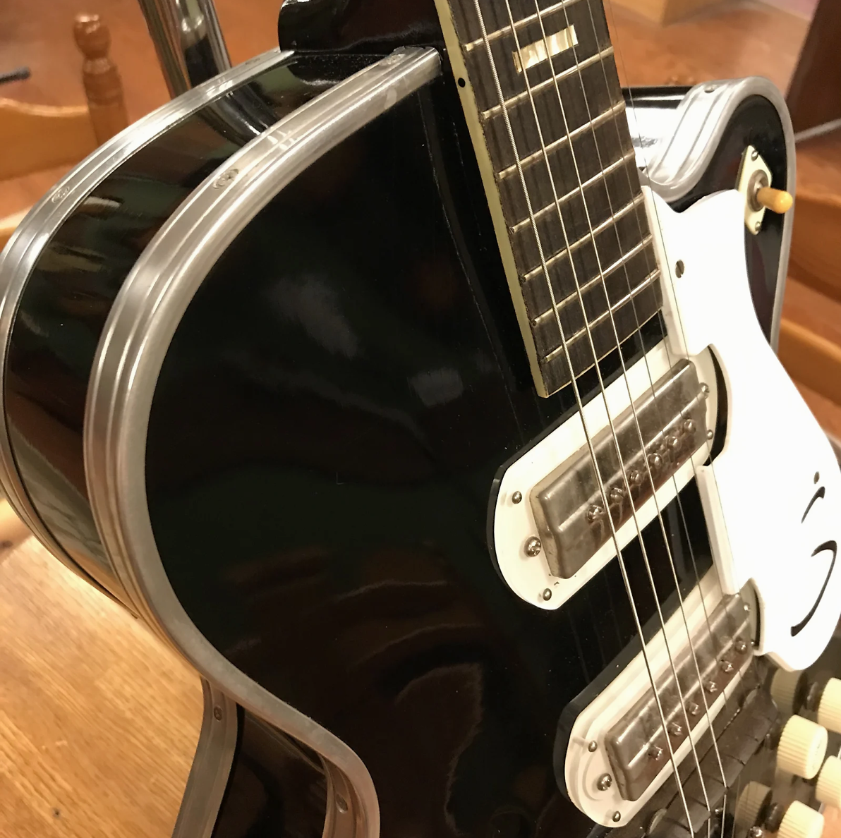 1955-1957 Silvertone H63/H64 Harmometal Espanada Black