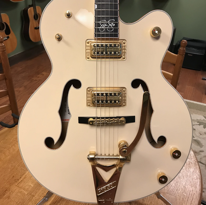 Gretsch G6136-1958 Stephen Stills White Falcon Aged White