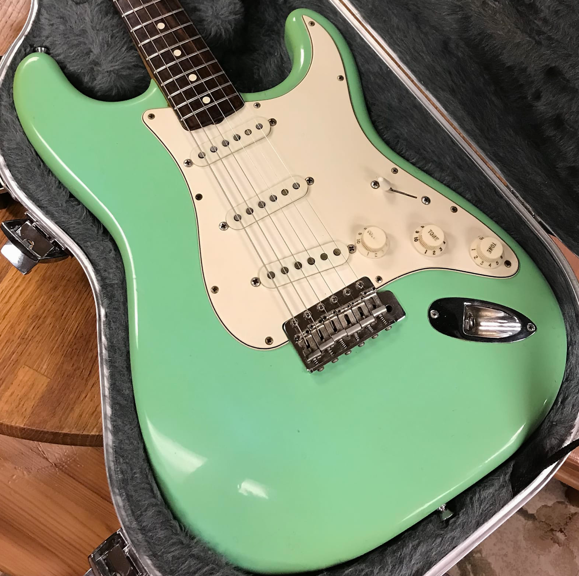 1986 Fender American Vintage '62 Stratocaster Surf Green AVRI