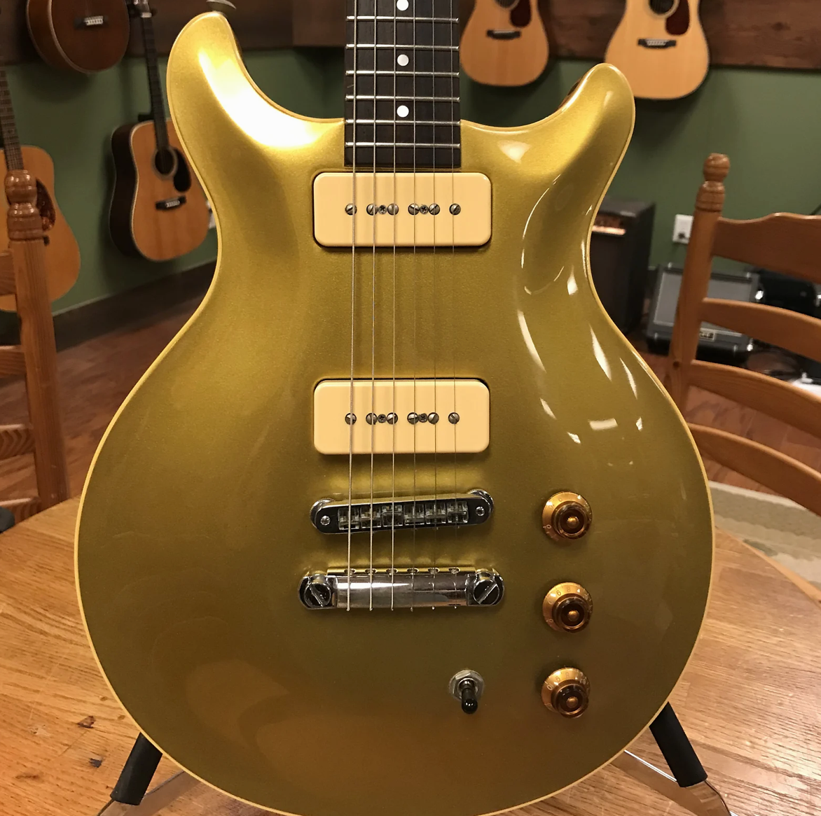 1993 Hamer USA Archtop Standard All Gold