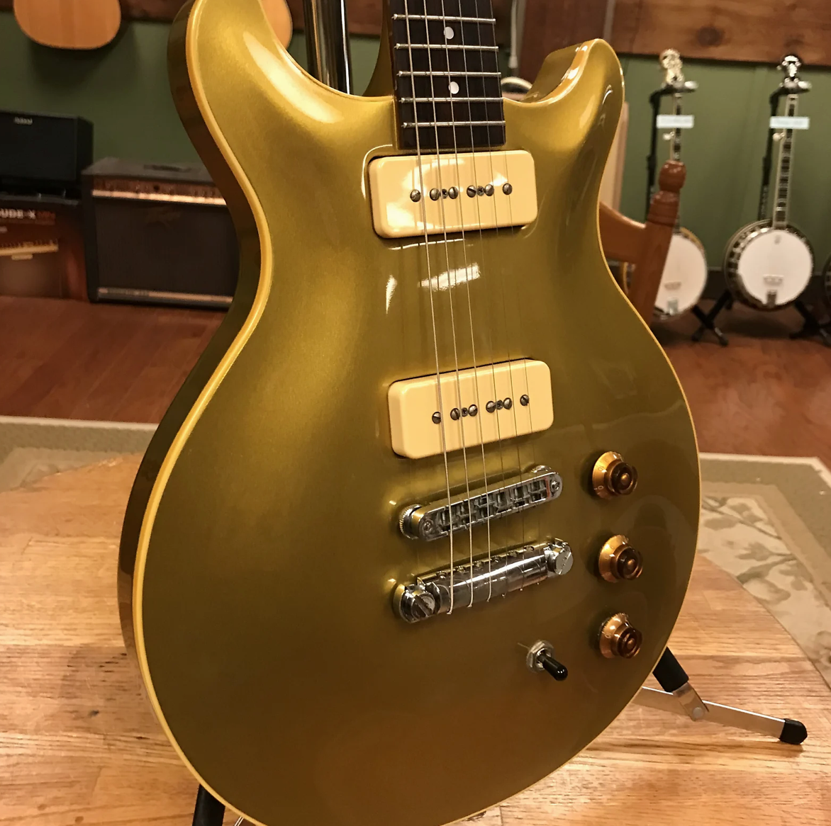 1993 Hamer USA Archtop Standard All Gold