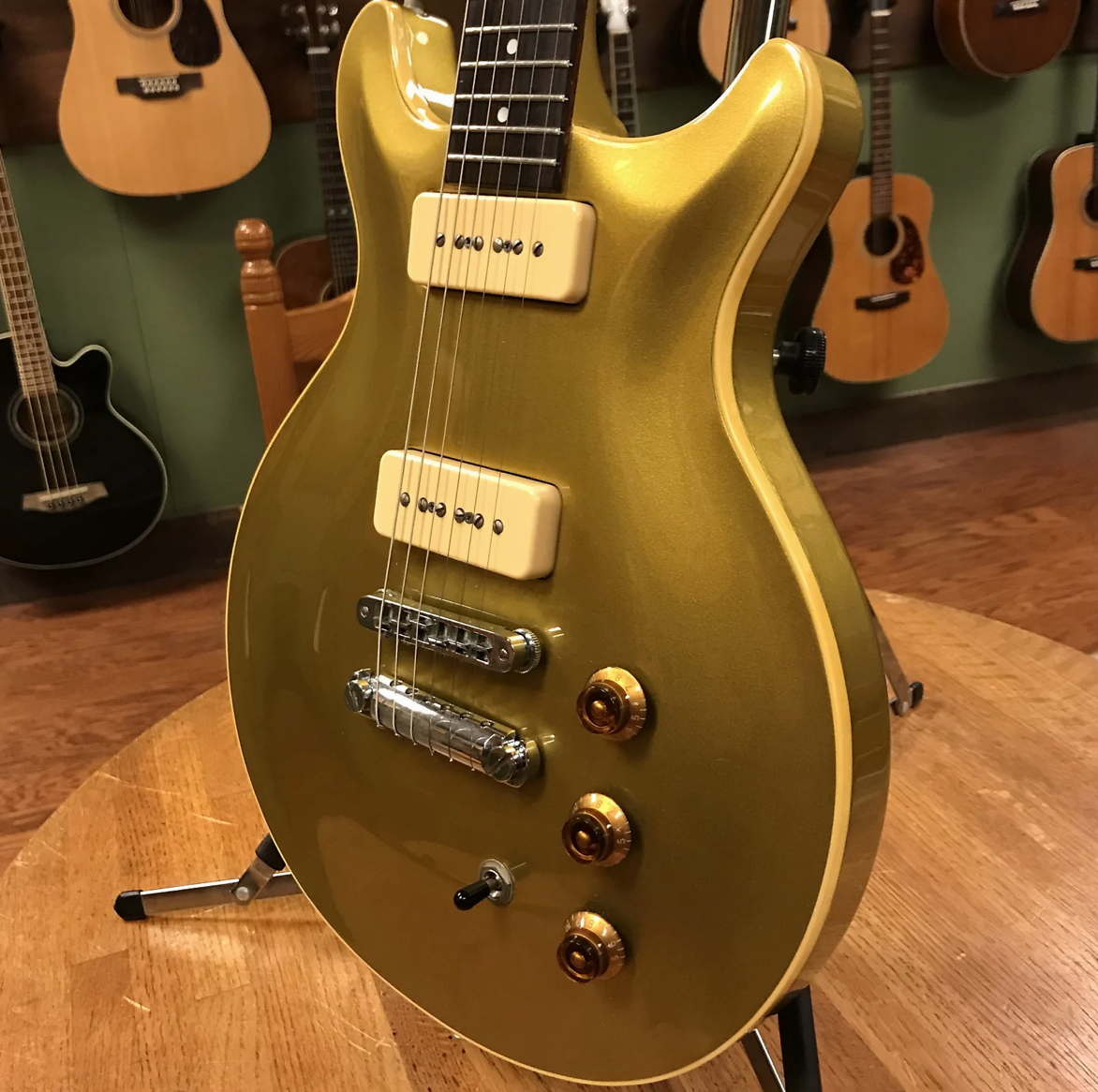 1993 Hamer USA Archtop Standard All Gold