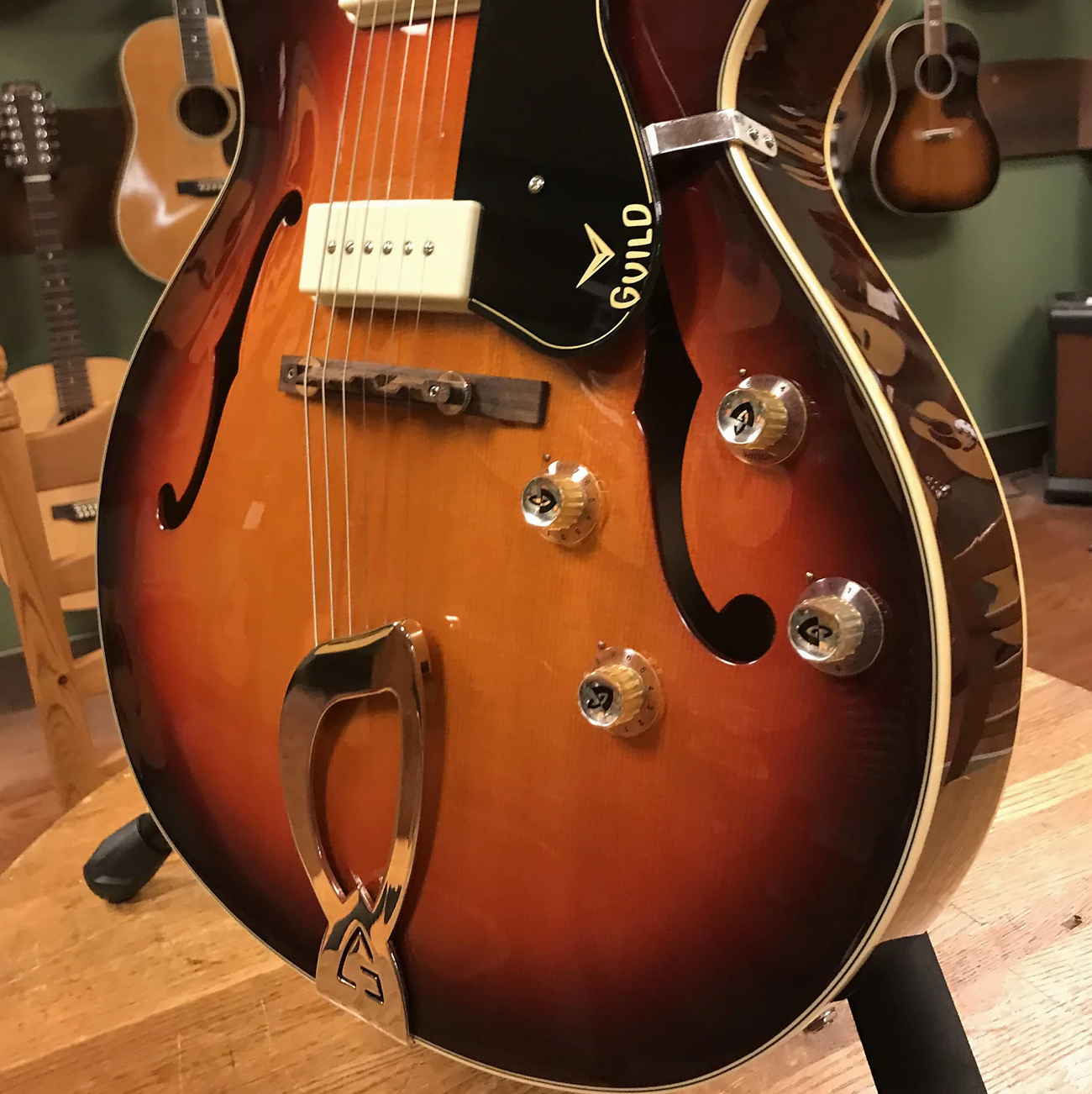 2013 Guild Newark St. Collection X-175 Manhattan Antique Sunburst