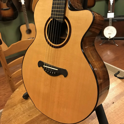 2012 Bamburg Guitars JSB Natural with Ameritage Case