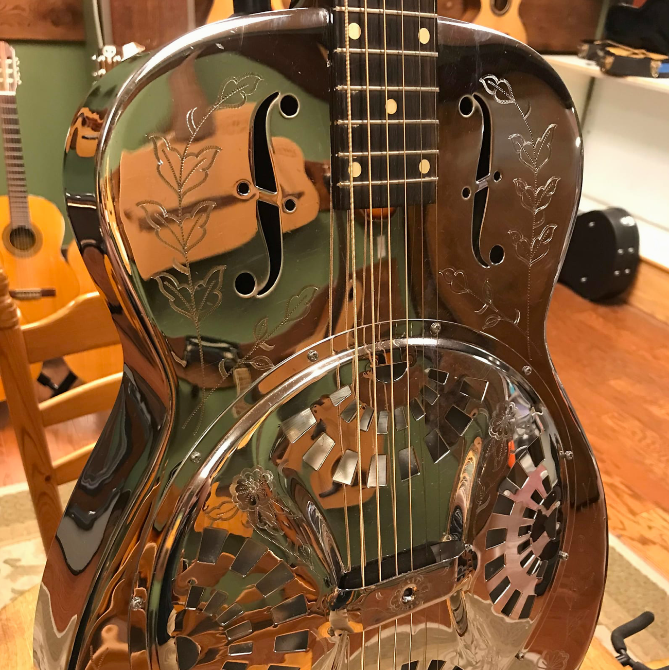 1977 Dobro Model 36 Floral Chrome