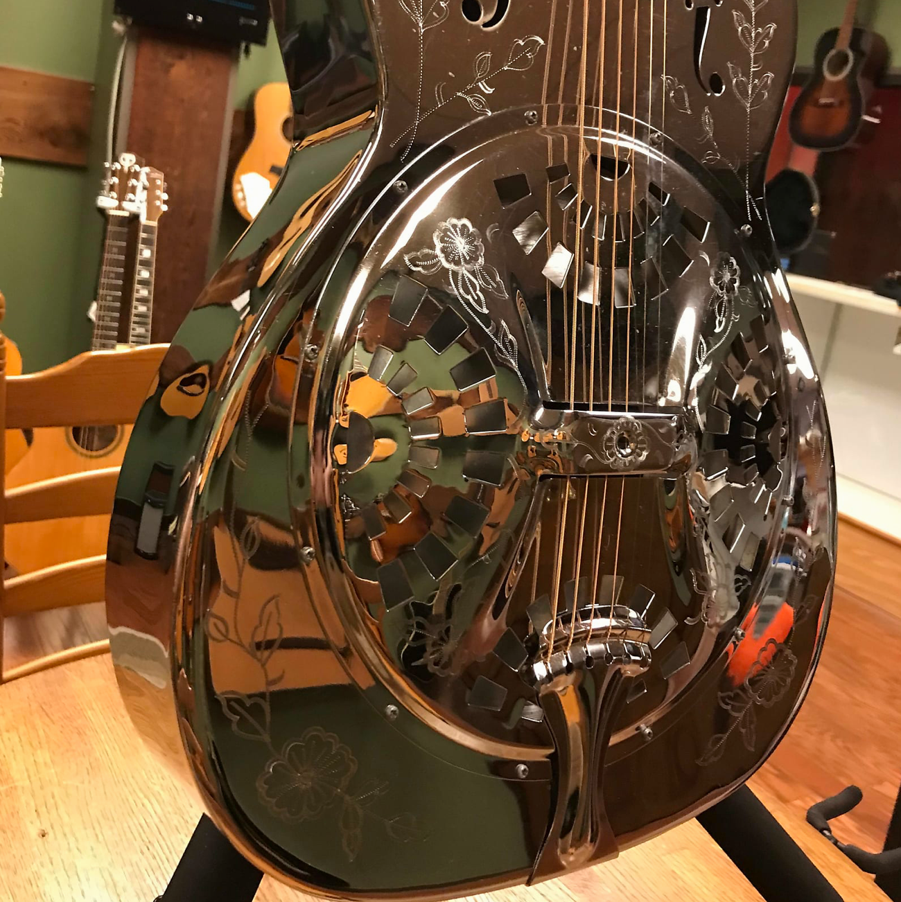 1977 Dobro Model 36 Floral Chrome