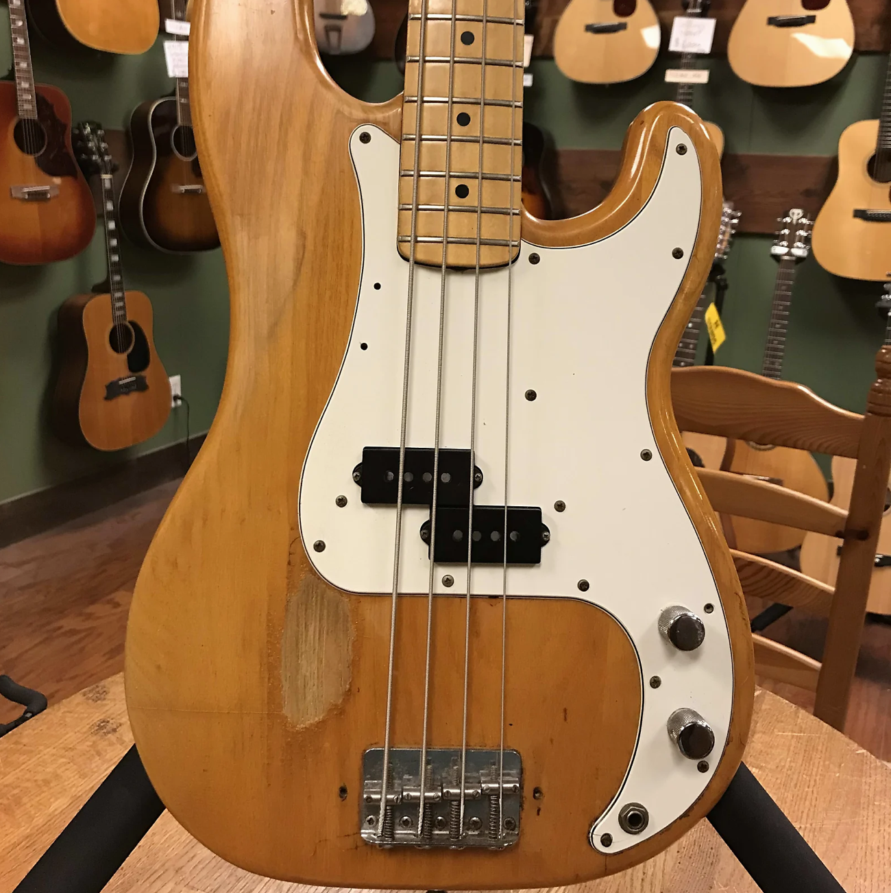 1975 Fender Precision Bass with Maple Fretboard Natural