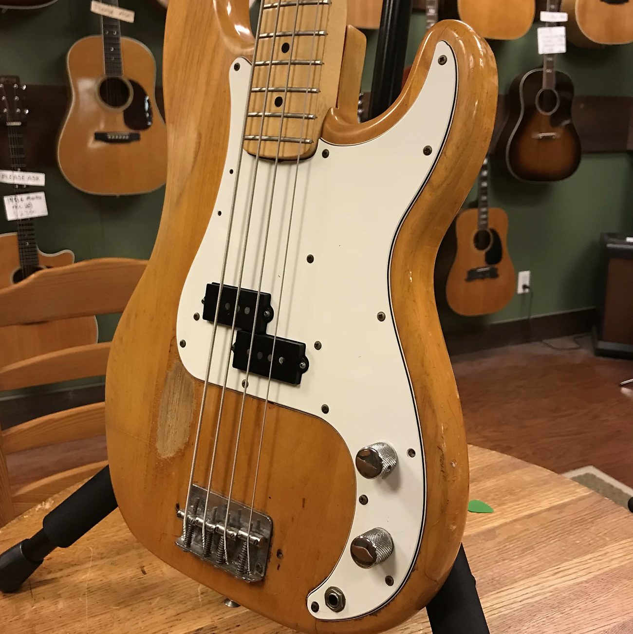 1975 Fender Precision Bass with Maple Fretboard Natural