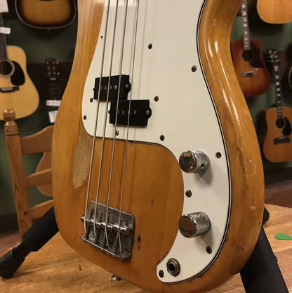 1975 Fender Precision Bass with Maple Fretboard Natural