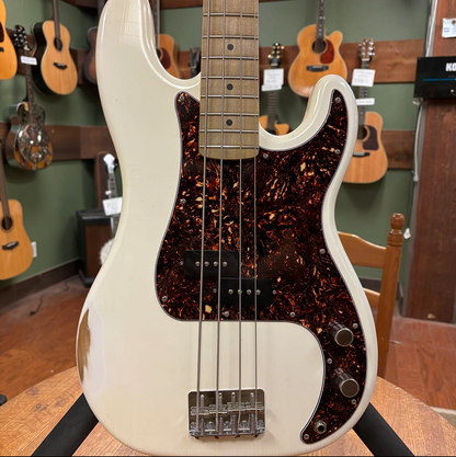 Berly P Style Bass Olympic White