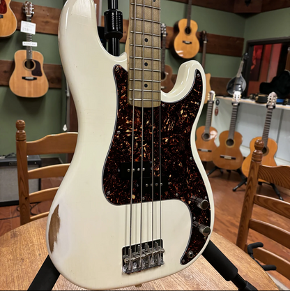 Berly P Style Bass Olympic White