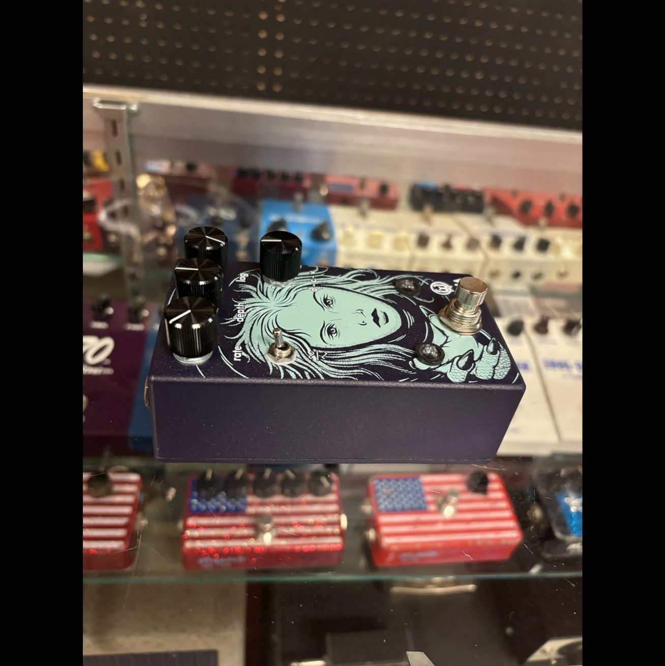 Walrus Audio Julia Chorus / Vibrato V2 Purple