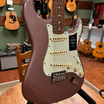 2022 Fender Vintera '60s Stratocaster Modified with Pau Ferro Fretboard Burgundy Mist Metallic