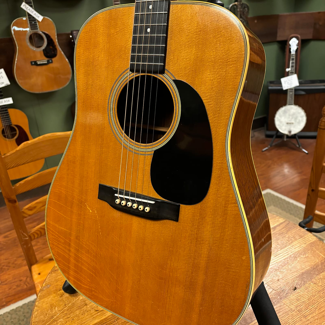 1973 Martin D-28 Natural